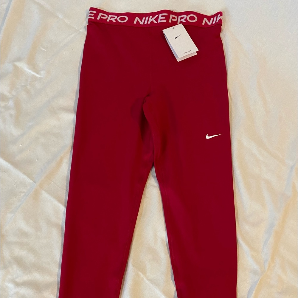 Nike dri-fit size medium color red